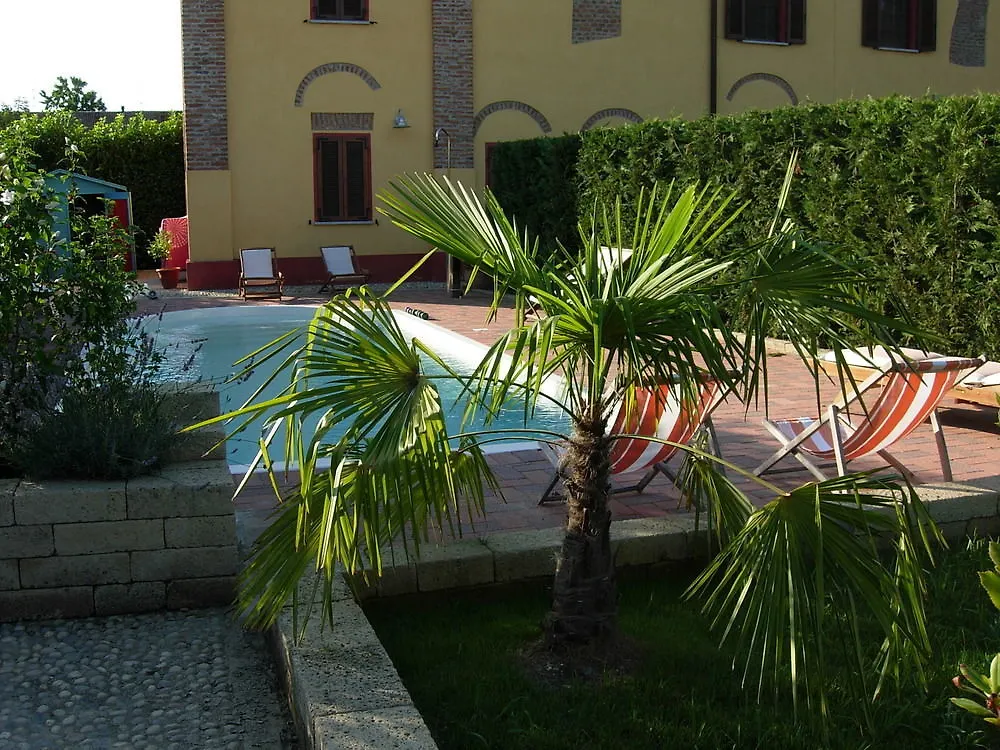 B&B Il Pioppo E La Fonte Castello d'Agogna Bed & Breakfast
