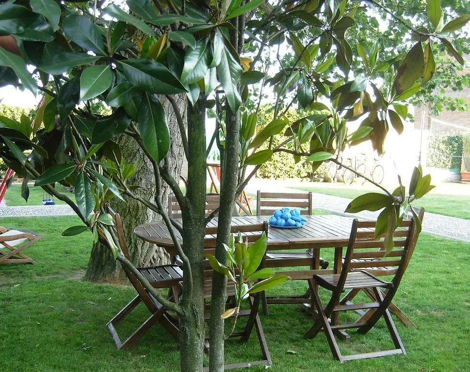 B&B Il Pioppo E La Fonte Castello d'Agogna 3*,  Olaszország